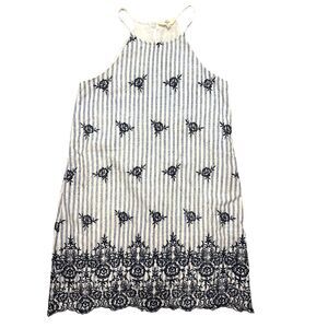 Entro Embroider Flower Hobo Flower Dress Size: M